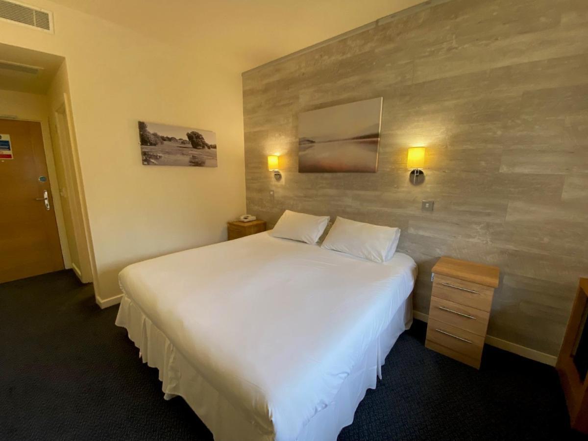 Dudsbury Golf Club - Hotel And Spa Ferndown Buitenkant foto
