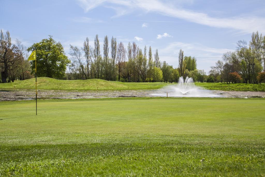 Dudsbury Golf Club - Hotel And Spa Ferndown Buitenkant foto